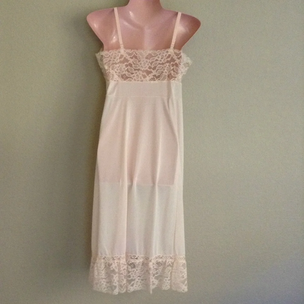 Vintage Pace-Maker Pink Full Slip Ruffled Lace Hem